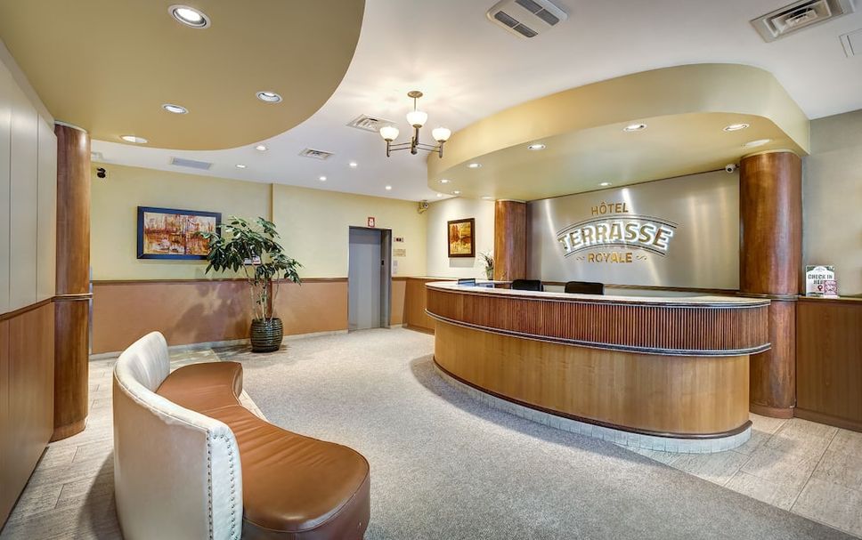 프론트 데스크 사진