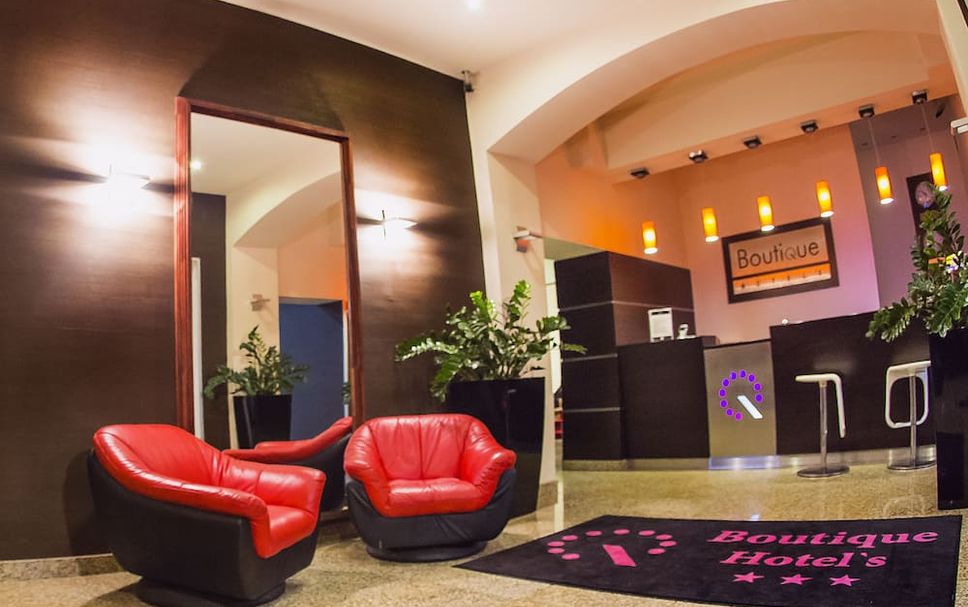 프론트 데스크 사진