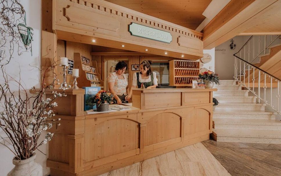 프론트 데스크 사진