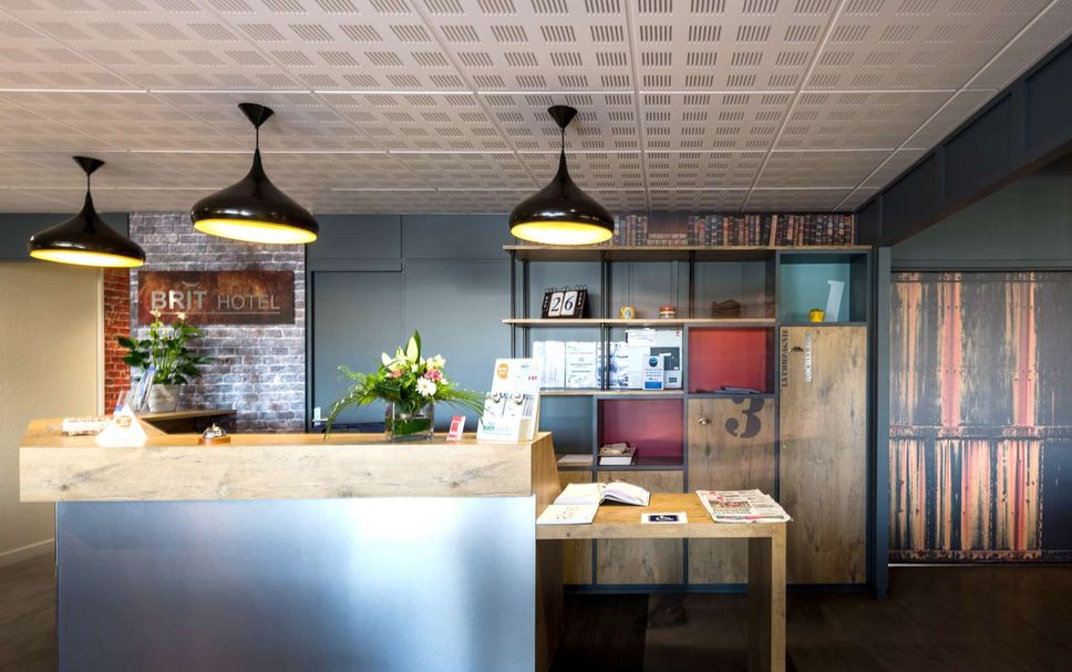 프론트 데스크 사진