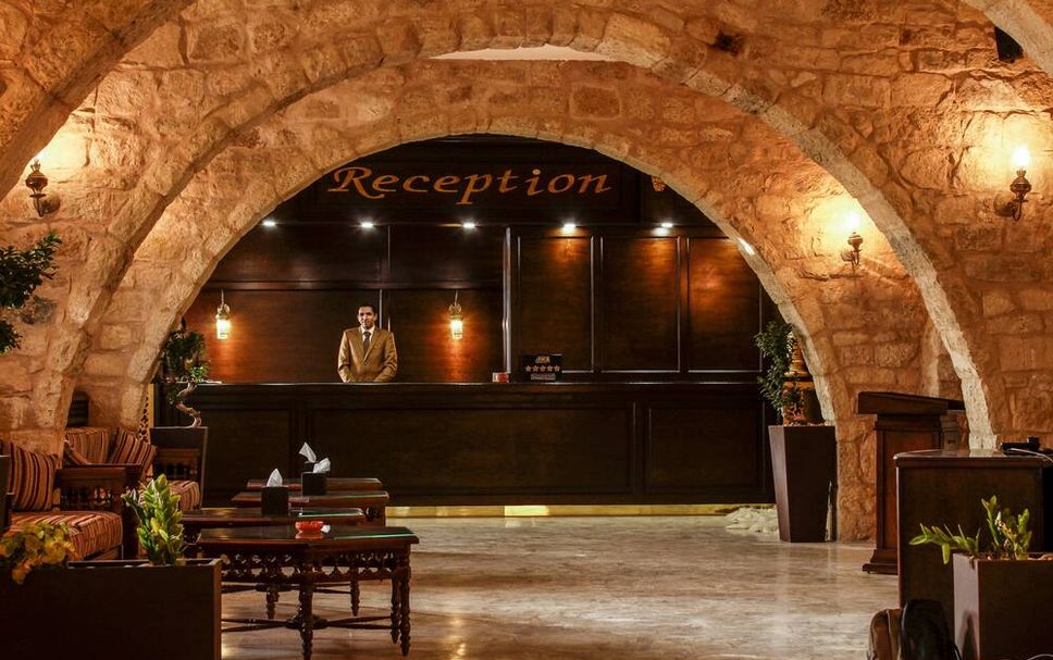 프론트 데스크 사진