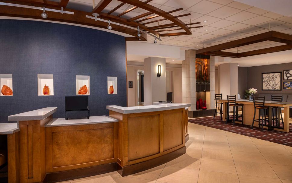 프론트 데스크 사진