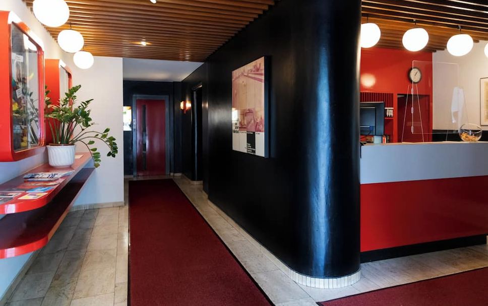 프론트 데스크 사진