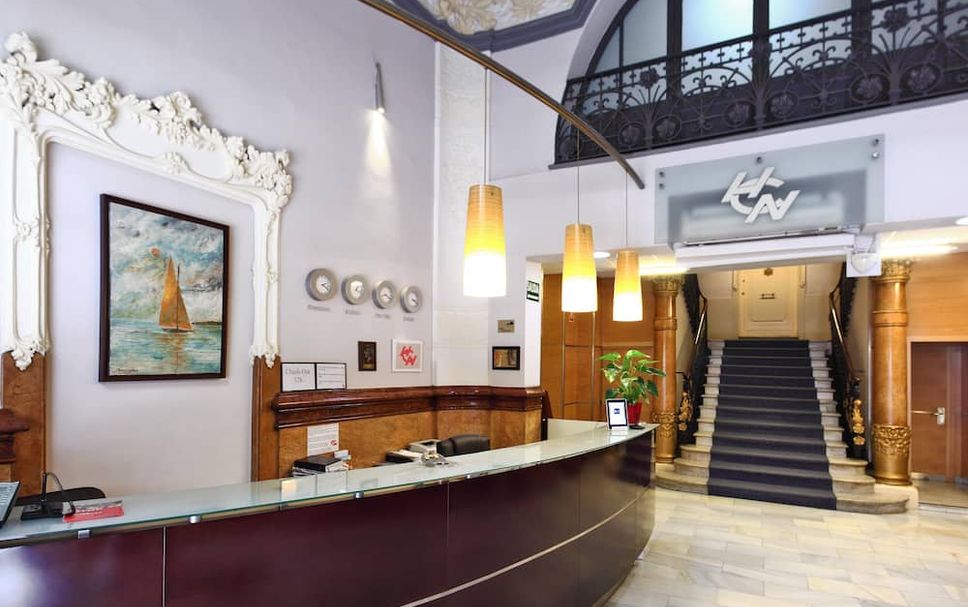 프론트 데스크 사진