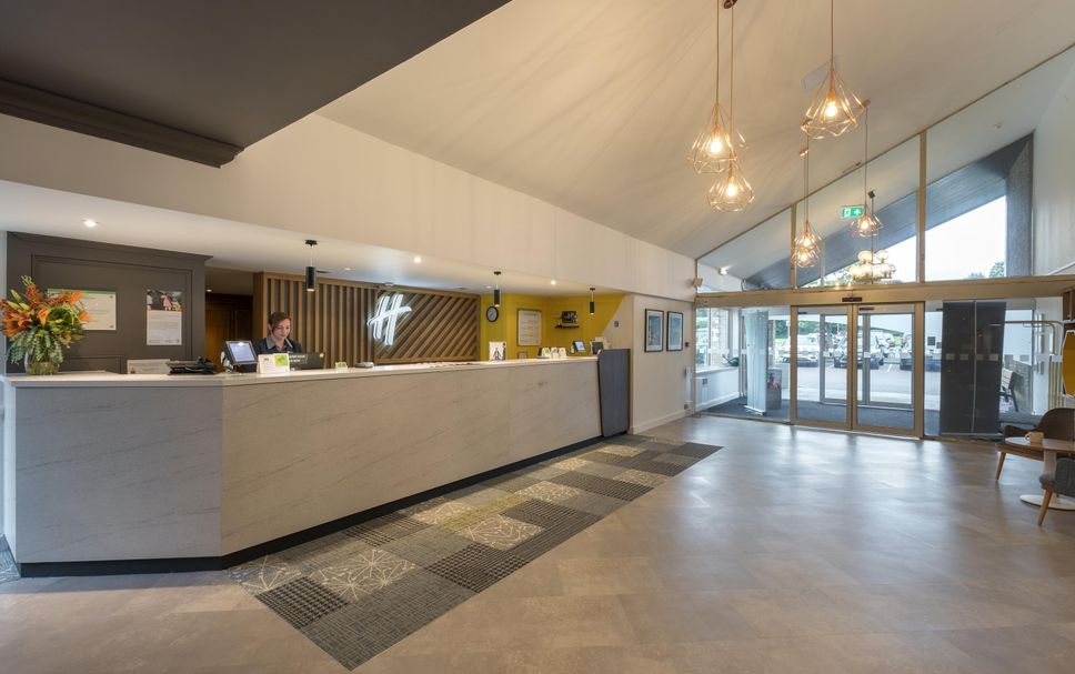 프론트 데스크 사진