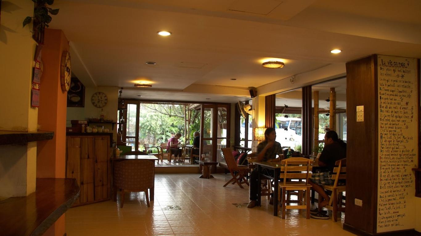 푸마니 라후 홈 호텔