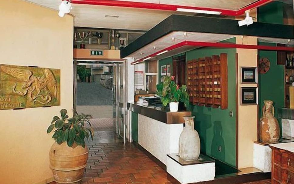 프론트 데스크 사진