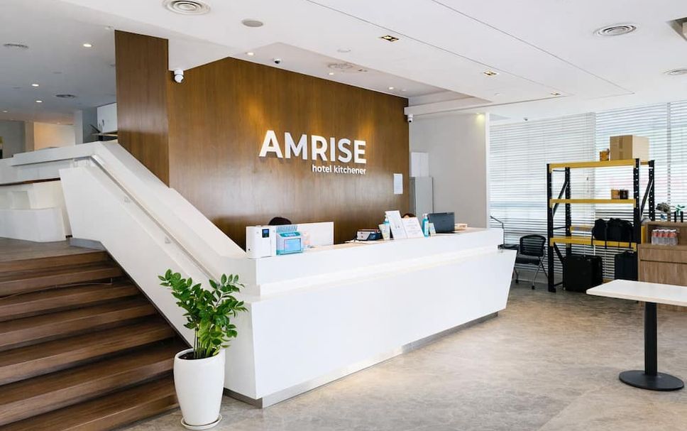 프론트 데스크 사진