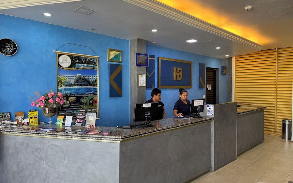 프론트 데스크 사진