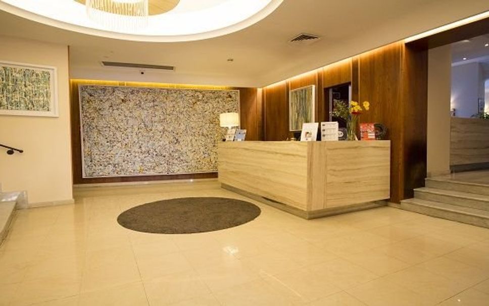 프론트 데스크 사진