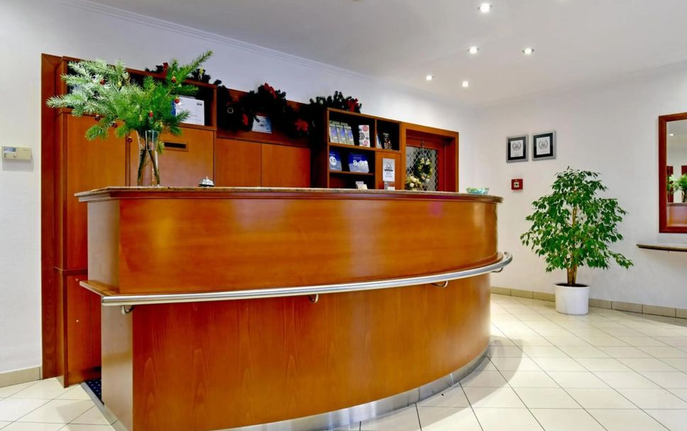 프론트 데스크 사진