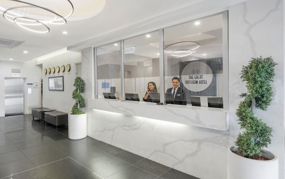 프론트 데스크 사진