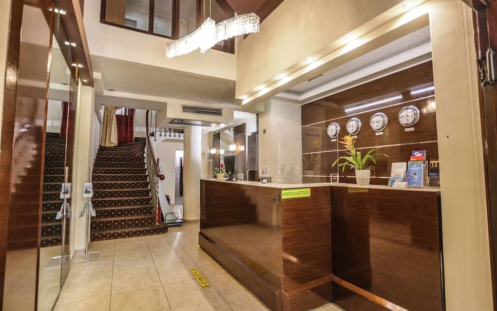 프론트 데스크 사진