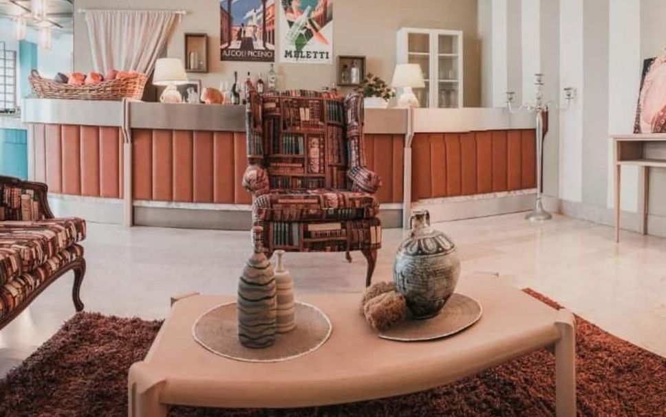 프론트 데스크 사진