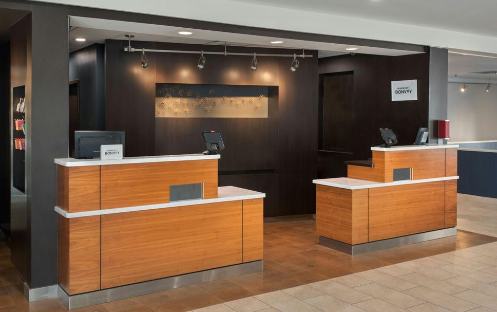 프론트 데스크 사진