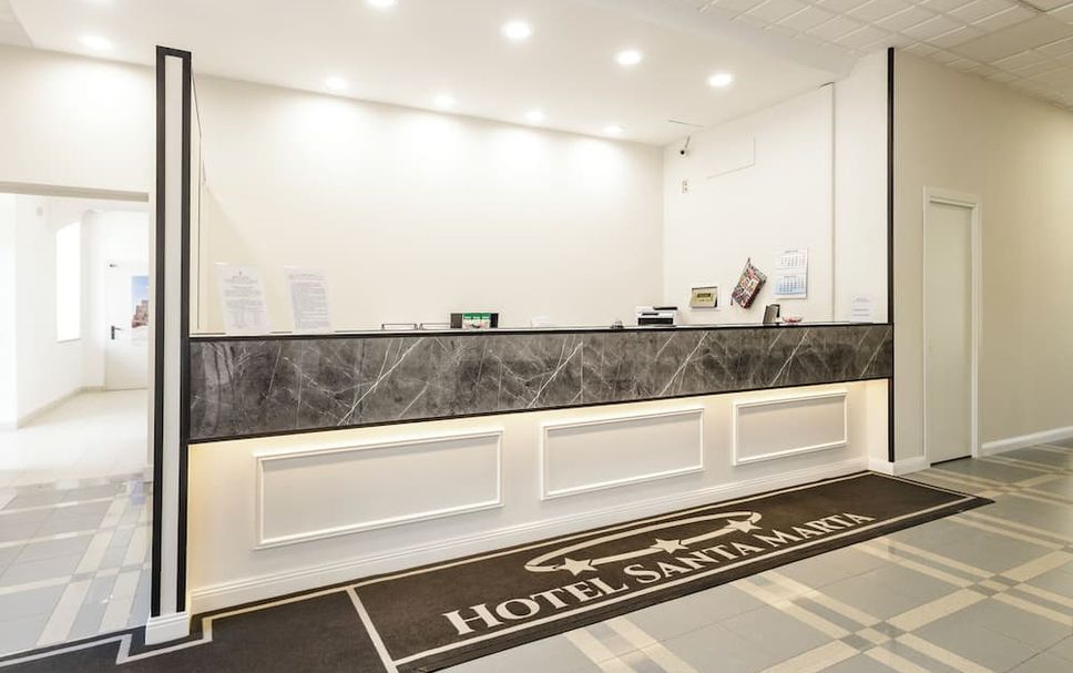 프론트 데스크 사진