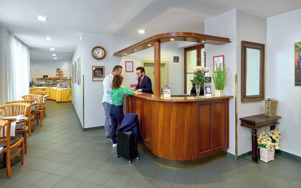 프론트 데스크 사진