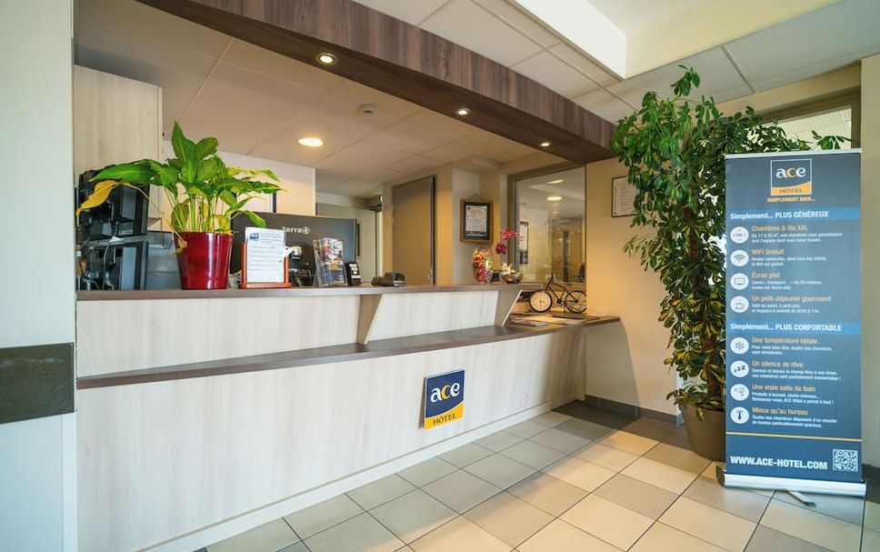 프론트 데스크 사진