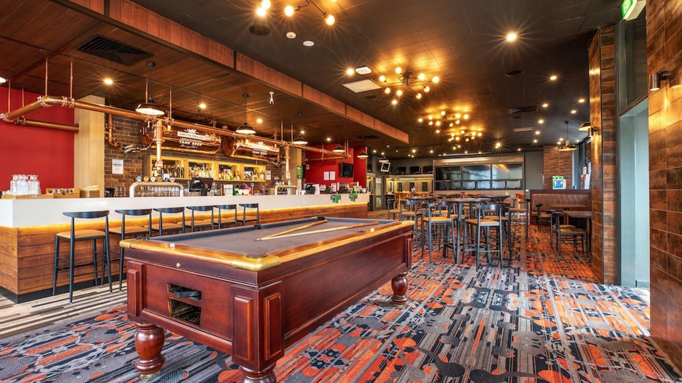 나이트캡 앳 샌드링엄 호텔 멜버른