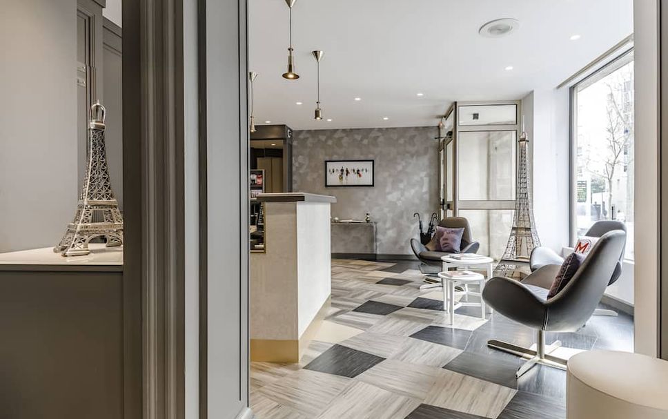 프론트 데스크 사진