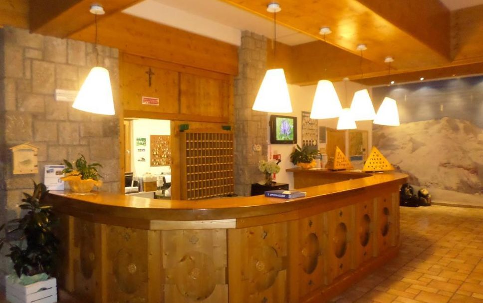 프론트 데스크 사진