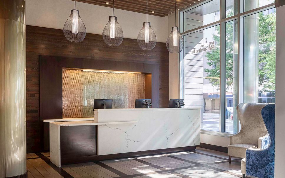 프론트 데스크 사진