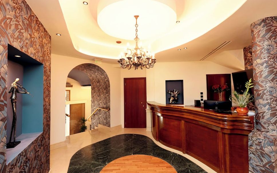 프론트 데스크 사진