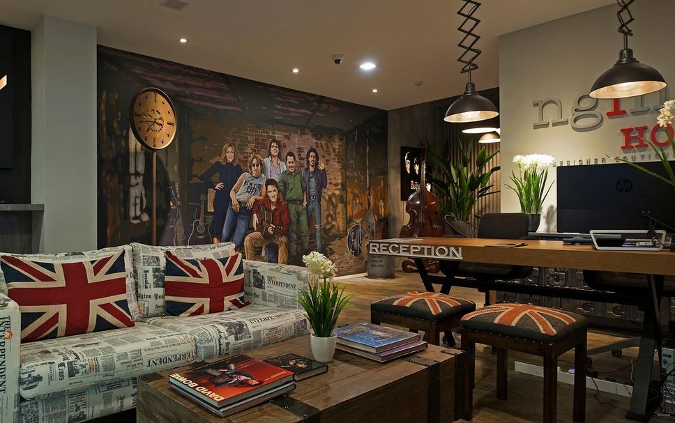 프론트 데스크 사진