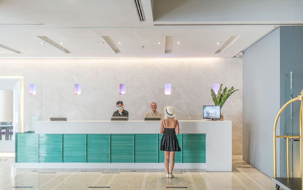 프론트 데스크 사진