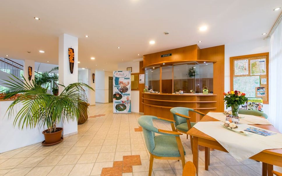 프론트 데스크 사진