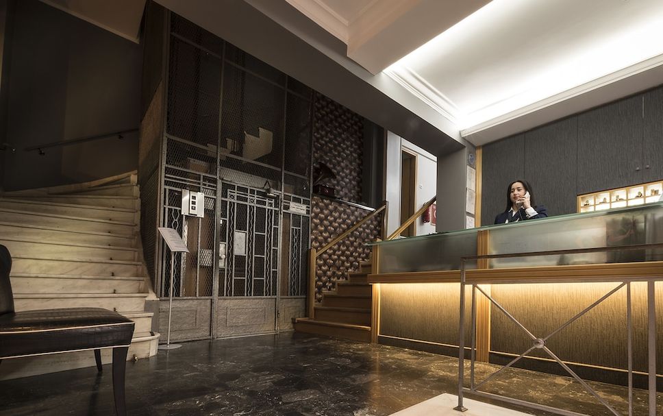 프론트 데스크 사진