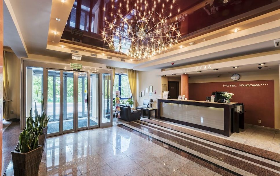 프론트 데스크 사진