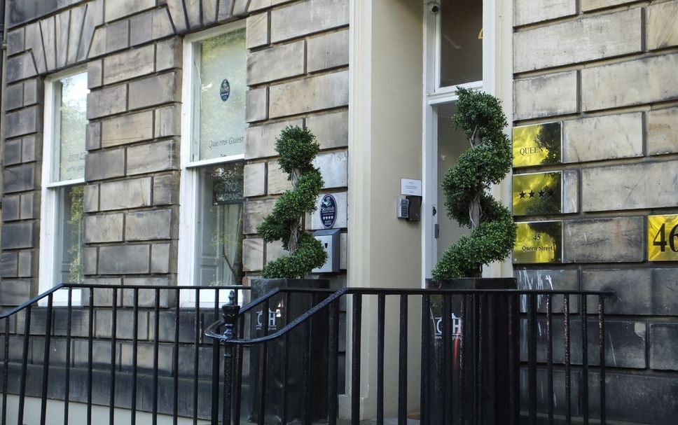 호텔 입구 사진