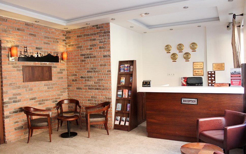 프론트 데스크 사진