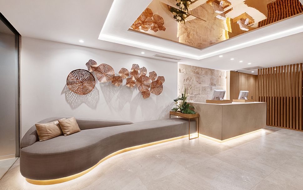 프론트 데스크 사진